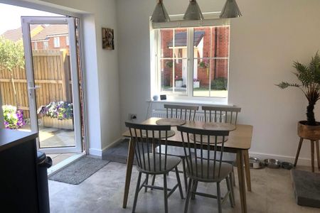 3 bedroom detached house to rent - Photo 5