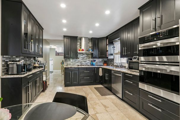 For Lease - 3275 Dragon Drive Unit# Main, Mississauga, Ontario - Photo 1