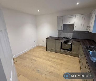2 bedroom semi-detached house to rent - Photo 3