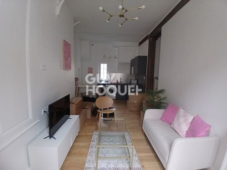 LAON- APPARTEMENT 2 PIECES A LOUER - Photo 2