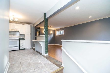 For Lease - 62 Dale Avenue Unit# Upper, Toronto, Ontario - Photo 4