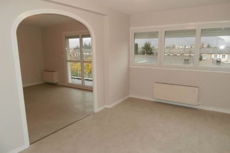 Appartement F4 avec cave et garage à louer à TAIN L'HERMITAGE - Photo 2