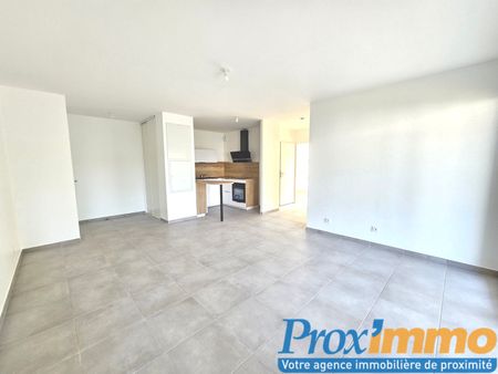 Location Appartement 3 pièces 60m² COUBLEVIE 38500 - Photo 2