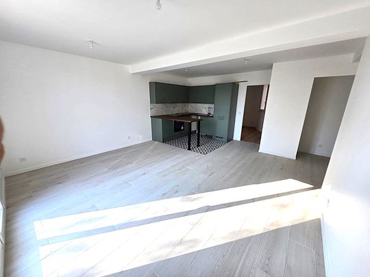 Location Appartement 3 pièces 63m² BOISSY ST LEGER 94470 - Photo 1