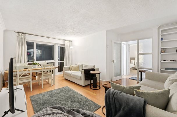 Nutborn House, 10 Clifton Road, London, SW19 ground floor flat to rent - Photo 1