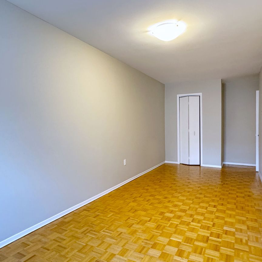 For Lease - 696 St Clair Avenue Unit# 304, Toronto, Ontario - Photo 1