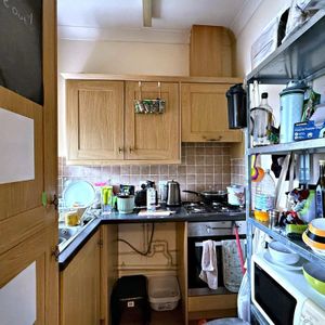 Broadwater Road, WORTHING - Photo 2