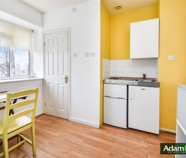 Studio to rent - Photo 5