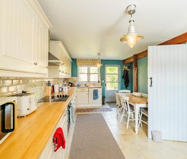 3 bedroom detached house to rent - Photo 2