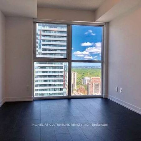 Mount Pleasant / Eglinton Ave Functional 1Bdrm Lrg Closet Open Balcon - Photo 1