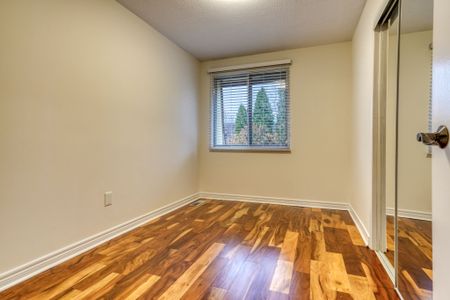 For Lease - 1250 Mississauga Valley Boulevard Unit# 182, Mississauga, Ontario - Photo 2