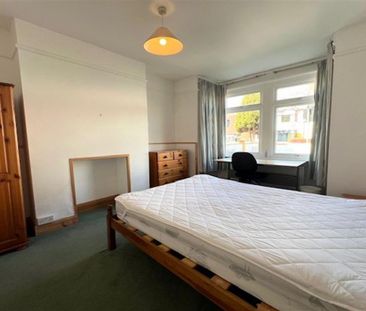 5 bedroom semi-detached house to rent - Photo 6