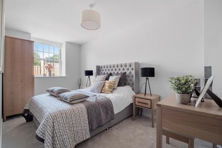 2 bedroom flat to rent - Photo 2