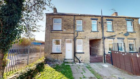 2 bedroom end of terrace house to rent - Photo 4