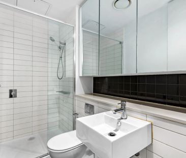 Chic Studio Living in the Heart of Vibrant South Yarra - Photo 5