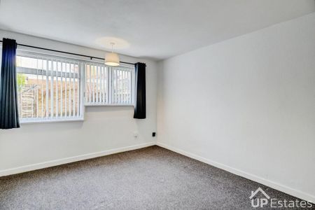 2 bedroom maisonette to rent - Photo 4