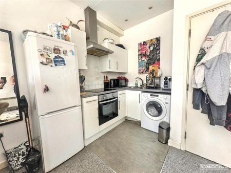 Studio to rent - Photo 5