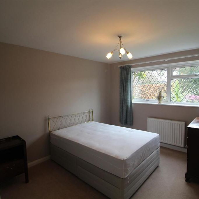 2 bedroom detached bungalow to rent - Photo 1