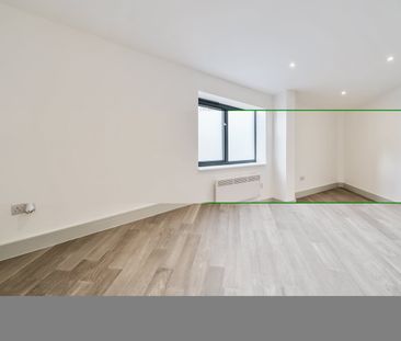 Flat to rent - Norbury Crescent, London, SW16 - Photo 2