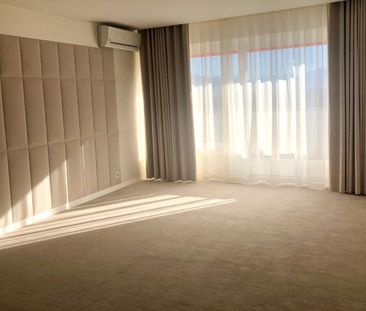 Luxury Apartment for Rent – Stunning View of the Lake and Montblanc - Photo 6