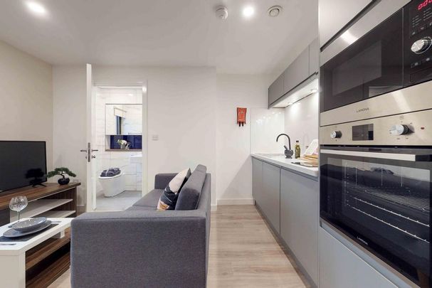 Studio to rent - Photo 1