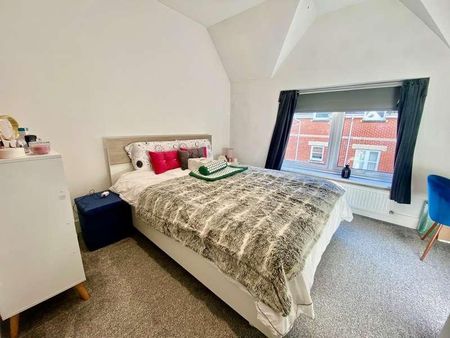 Knyveton Hall, Knyveton Road, Bournemouth, BH1 - Photo 3