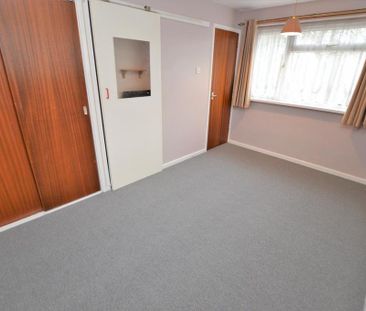 1 bedroom semi-detached house to rent - Photo 4