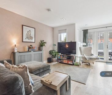 3 bedroom end of terrace house to rent - Photo 2