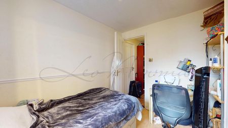 Greville Street, London, EC1N - Photo 2