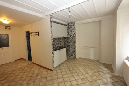 Appartement de 2.5 pièces au rez-de-chaussée - Photo 2