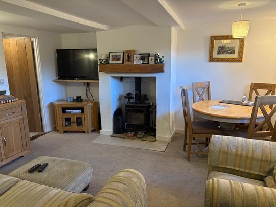 3 bedroom semi-detached house to rent - Photo 1