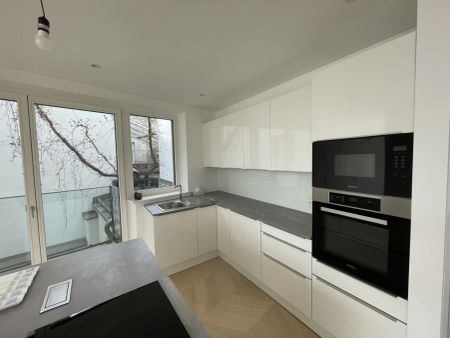 181 m² LUXURIÖSE DACHGESCHOSS-WOHNUNG -- BALKON -- KLIMA -- EXTRA STUDIO/BÜRO -- 2 EINGÄNGE! - Foto 3