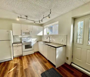 Bright, Clean, Large 1-Bdrm Legal Suite, Lower 2 Levels of 4-Level ... - Photo 1