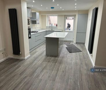 3 bedroom terraced house to rent - Photo 2