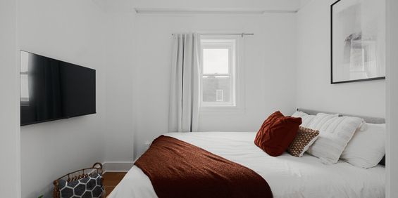 Château St-Louis 3 ½ Entièrement Meublé à Louer Montcalm / Saint-Sacrement Juillet 2026 - Photo 3