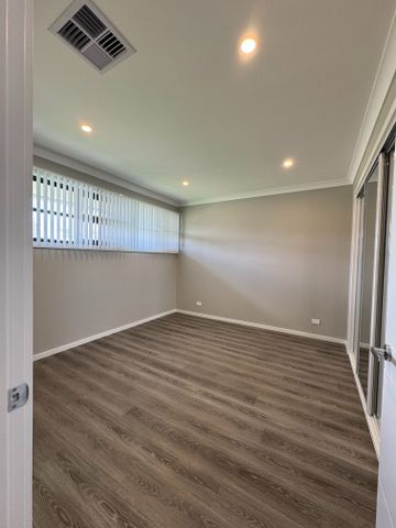Coastal 4 Bedroom - 3.5 Bathroom - Stunning New Build - Ducted Air Con - Photo 5