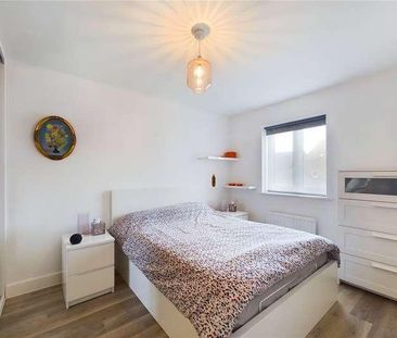 Alder Grove, Shinfield, Reading, Berkshire, RG2 - Photo 5