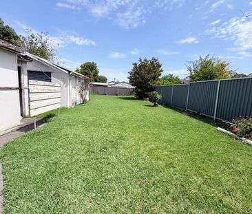 COZY 3 BEDROOM FAMILY HOME - Photo 3