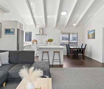 Magnificent on Meander - Photo 1