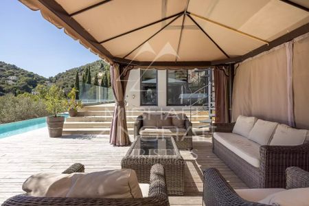 Villefranche-sur-Mer – Superbe villa contemporaine avec vue mer - Photo 4