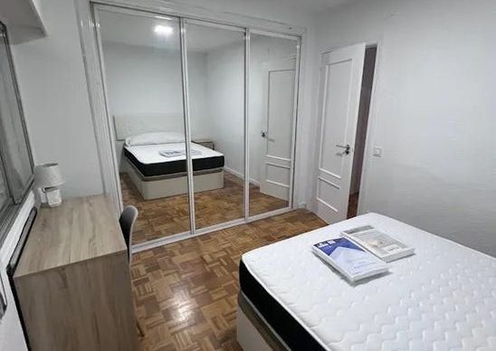 Calle de Ramón Gómez de la Serna, Madrid, Community of Madrid 28035