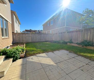 For Lease - 19 Apple Drive, Cambridge, Ontario - Photo 2