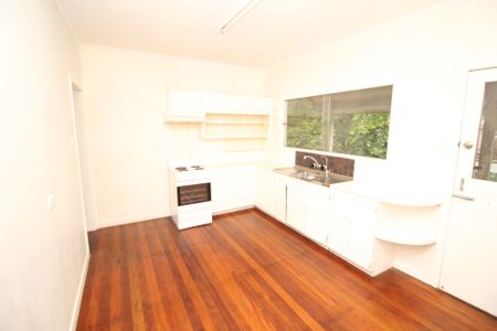 67 Romea Street, The Gap. - Photo 5