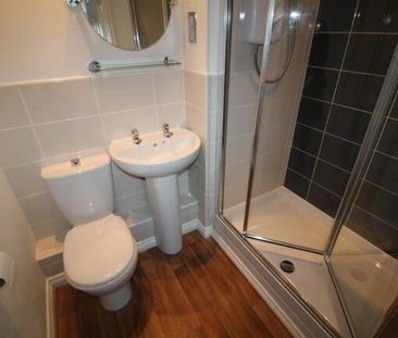 2 bedroom flat to rent - Photo 6