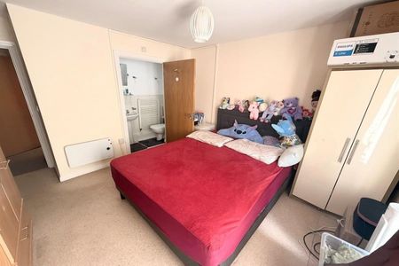 2 Bedroom Apartment To Let - Photo 2