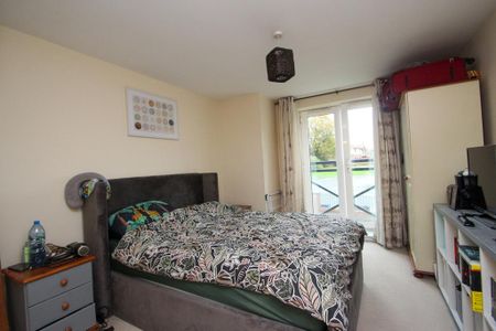 2 bedroom flat to rent - Photo 3