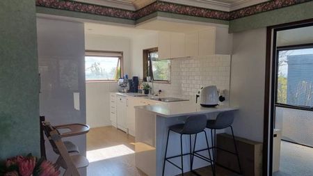 SUNNY 2 BEDROOM UNIT - MISSION BAY - Photo 2