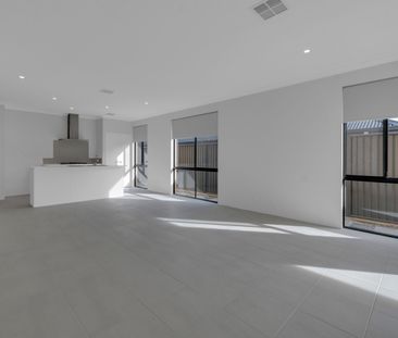 Four Bedroom Family Home in Baldivis - Photo 3