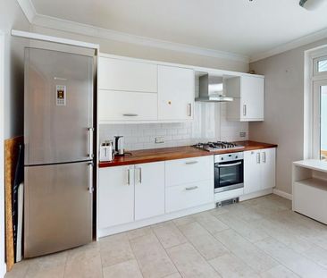 4 bedroom terraced house to rent - Photo 1