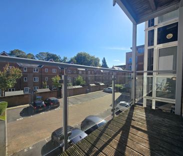 Banister Park, So15 - Photo 2